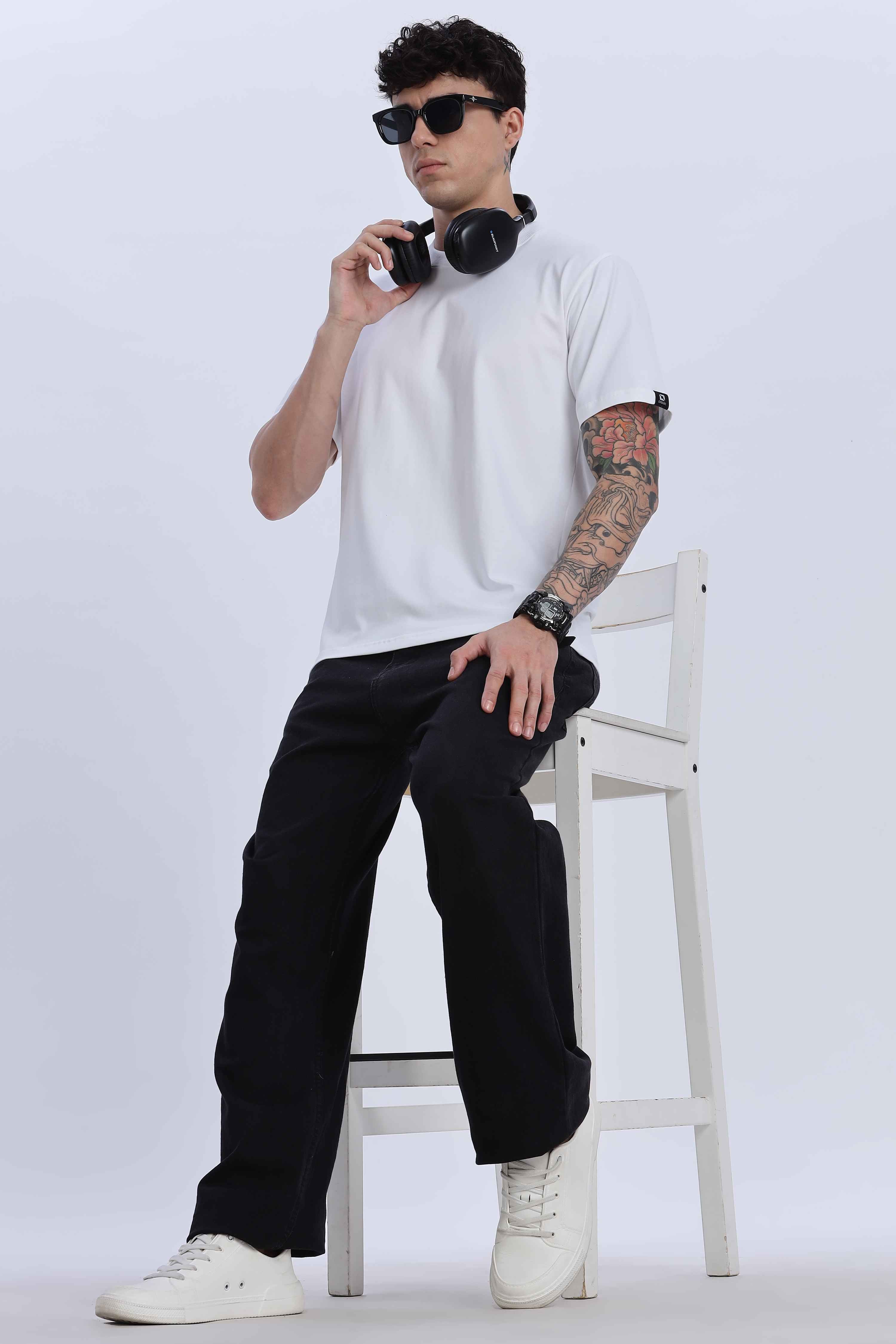 Relaxed Fit White Tshirt