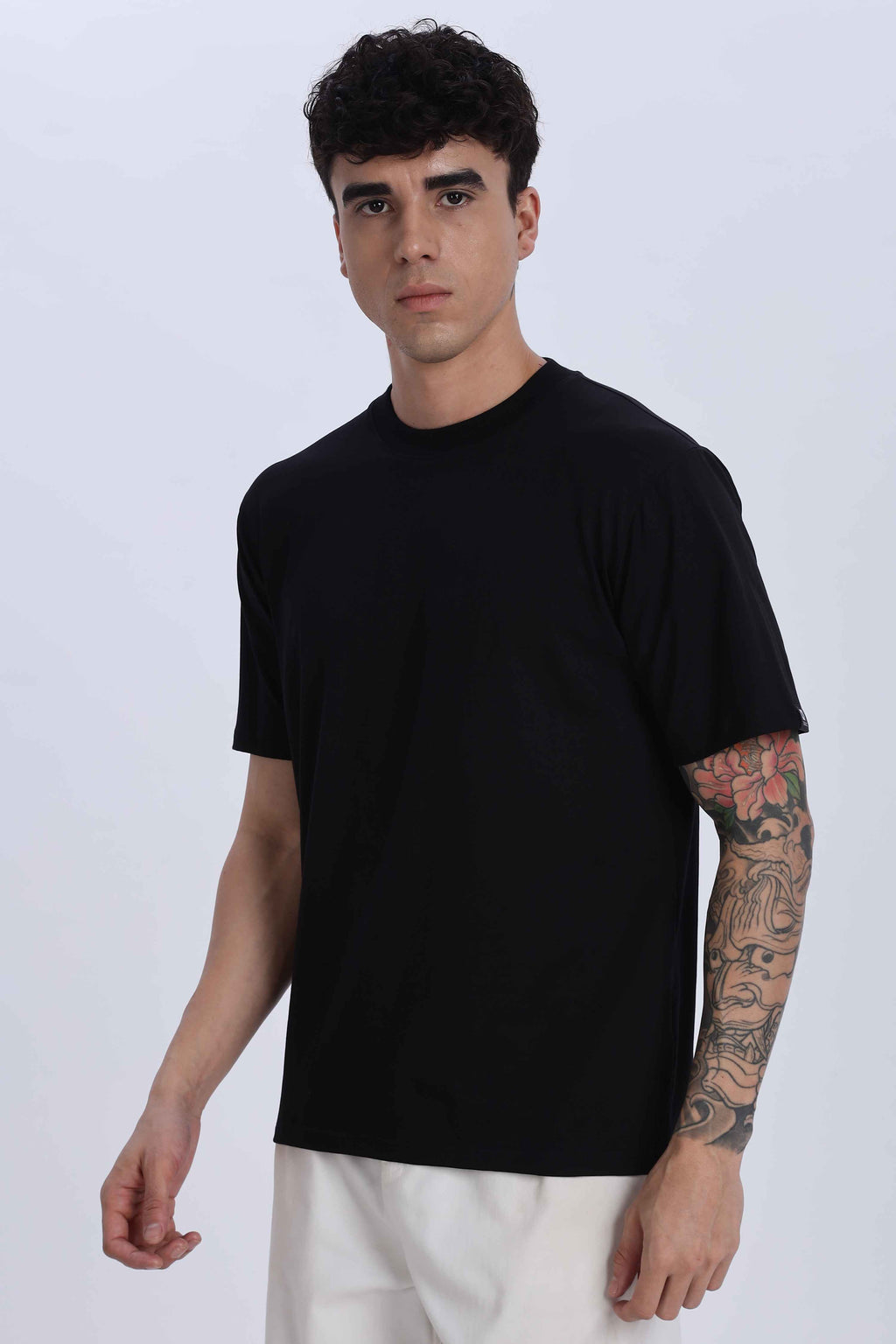 Relaxed Fit Black Tshirt