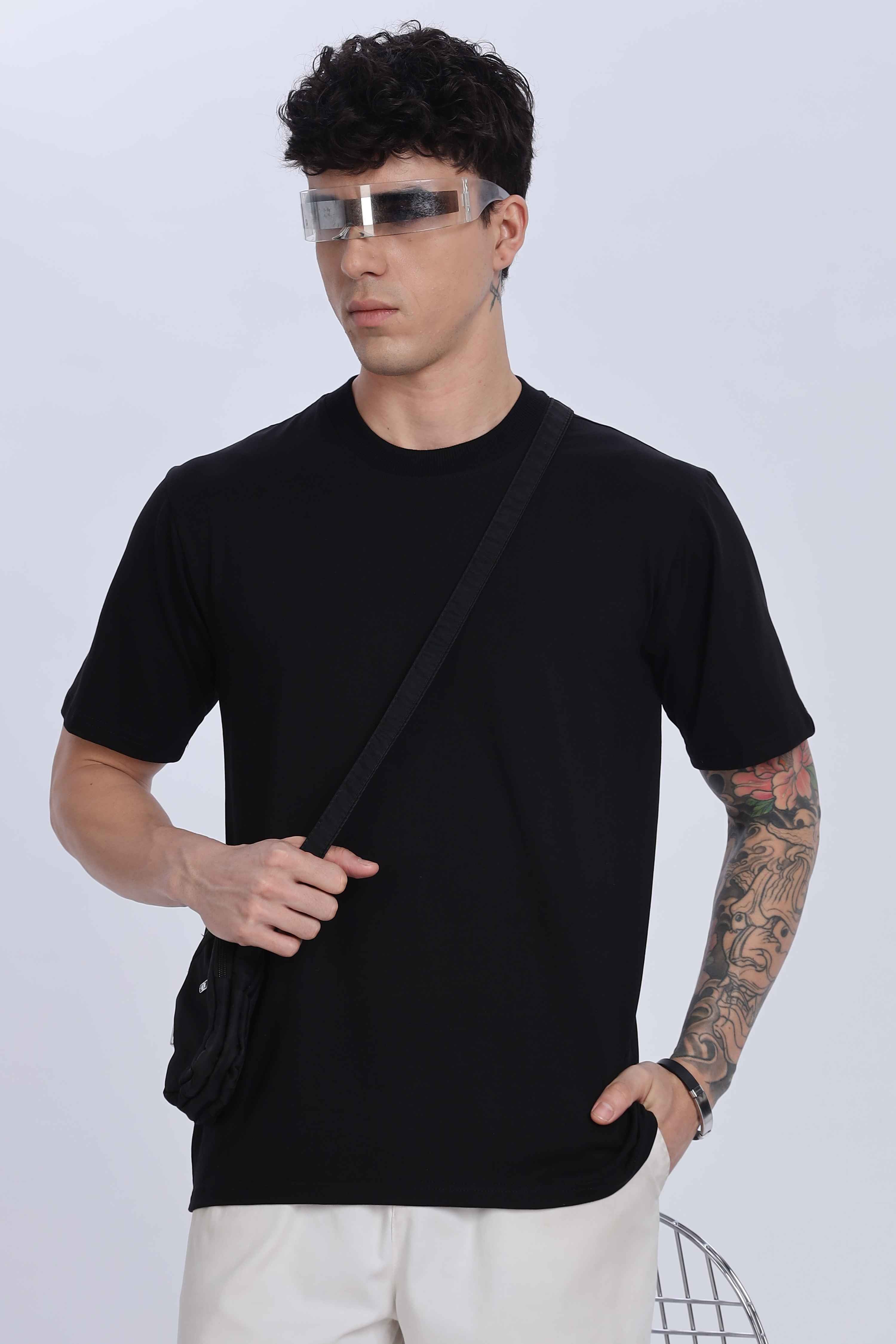 Relaxed Fit Black Tshirt